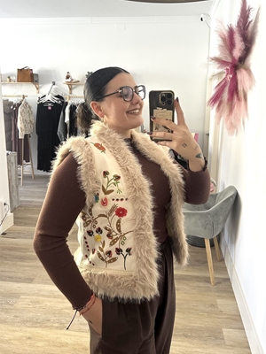 CHALECO PELO BEIGE - Imagen 2