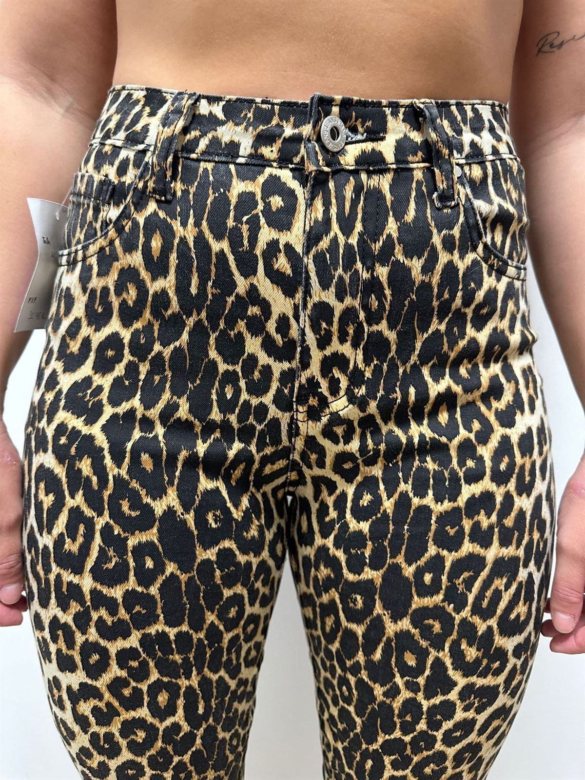 PANTALÓN LEOPARDO SKINNY - Imagen 3