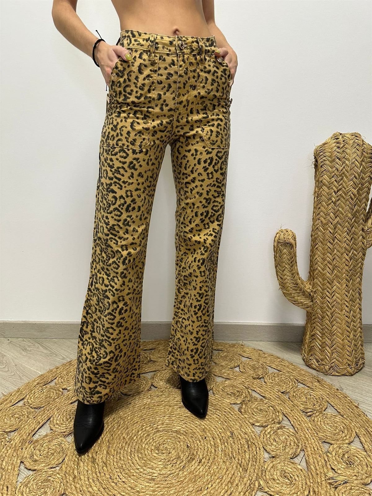 PANTALÓN WIDE LEG LEOPARDO - Imagen 3