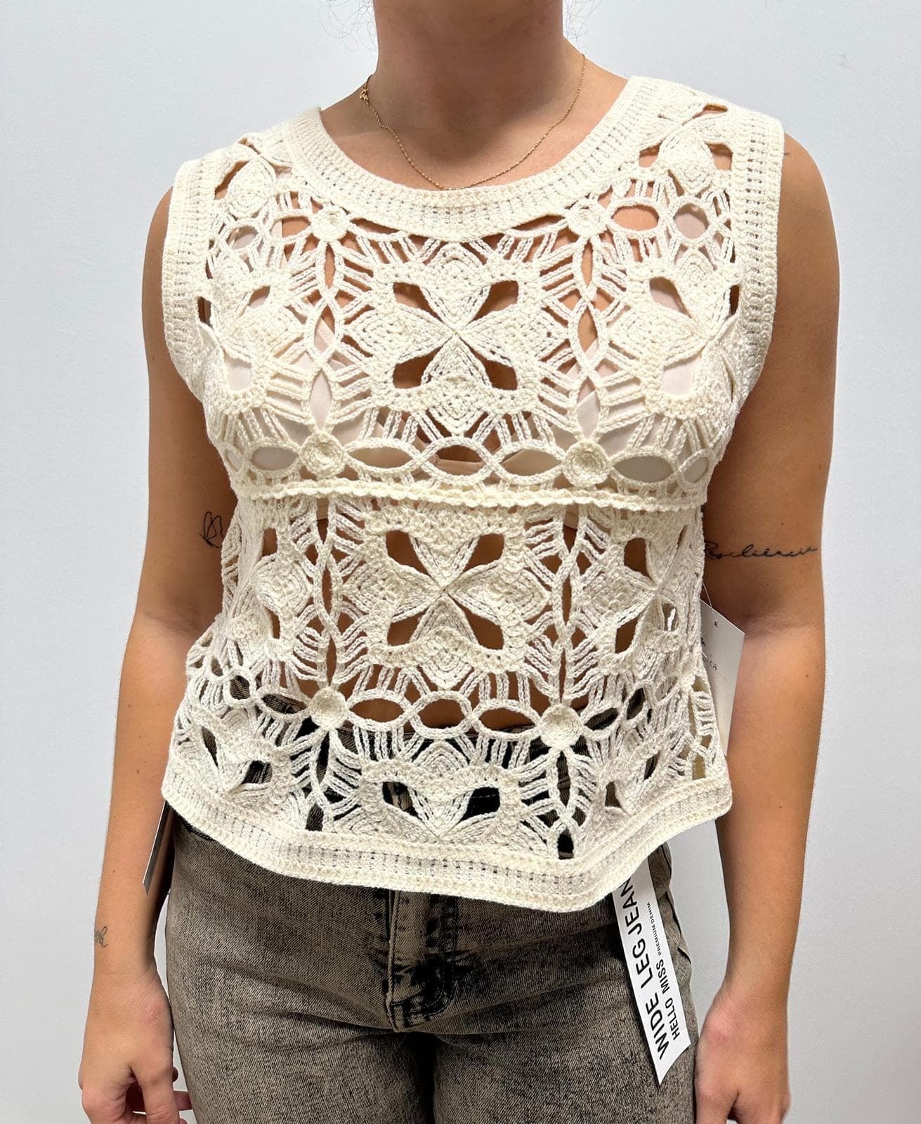 TOP CROCHET BEIGE - Imagen 1