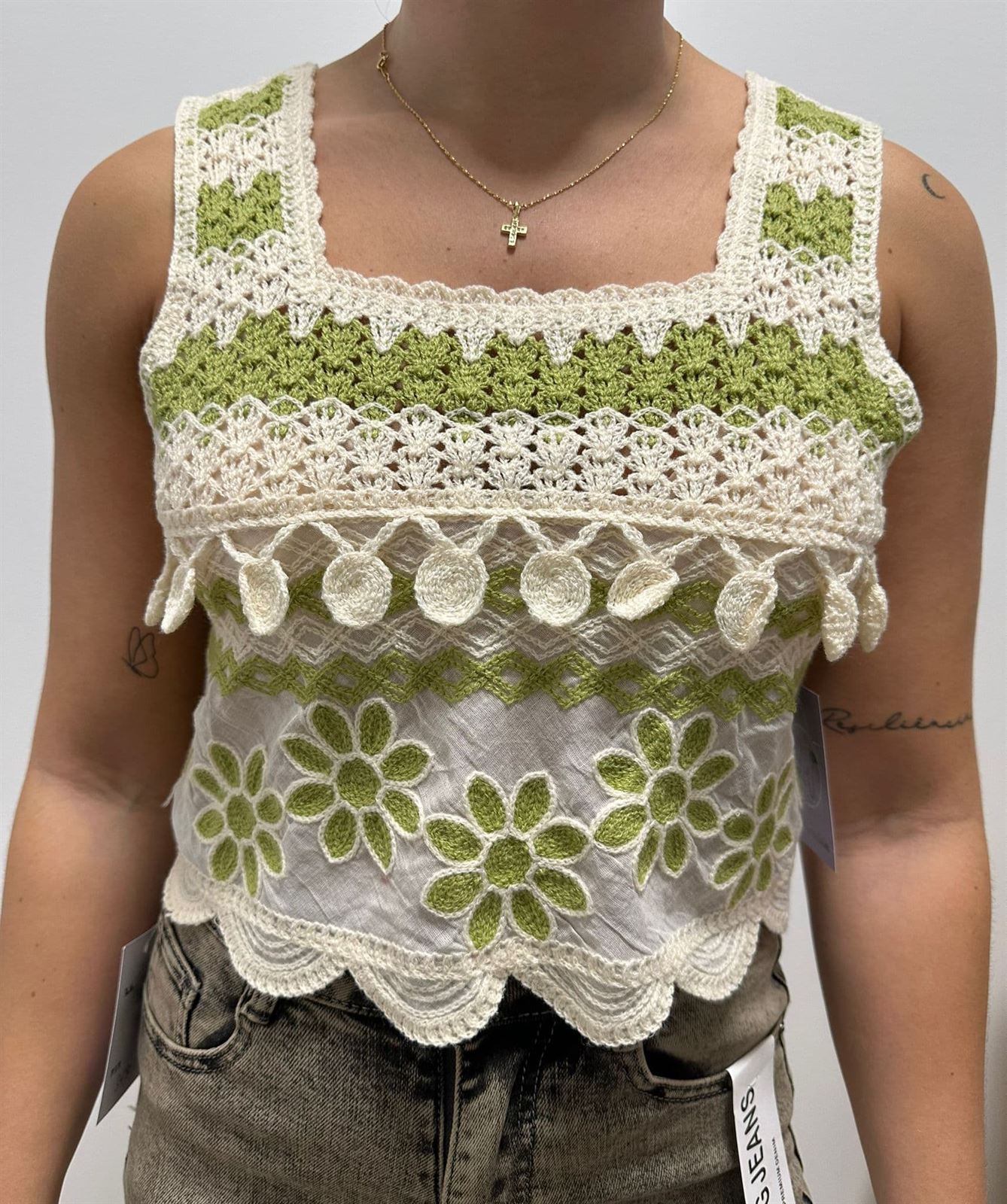 TOP CROCHET FLORES - Imagen 4